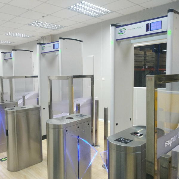 工廠智能安檢通道,員工全程自助安檢,節(jié)省80%人力支出-[探天下]